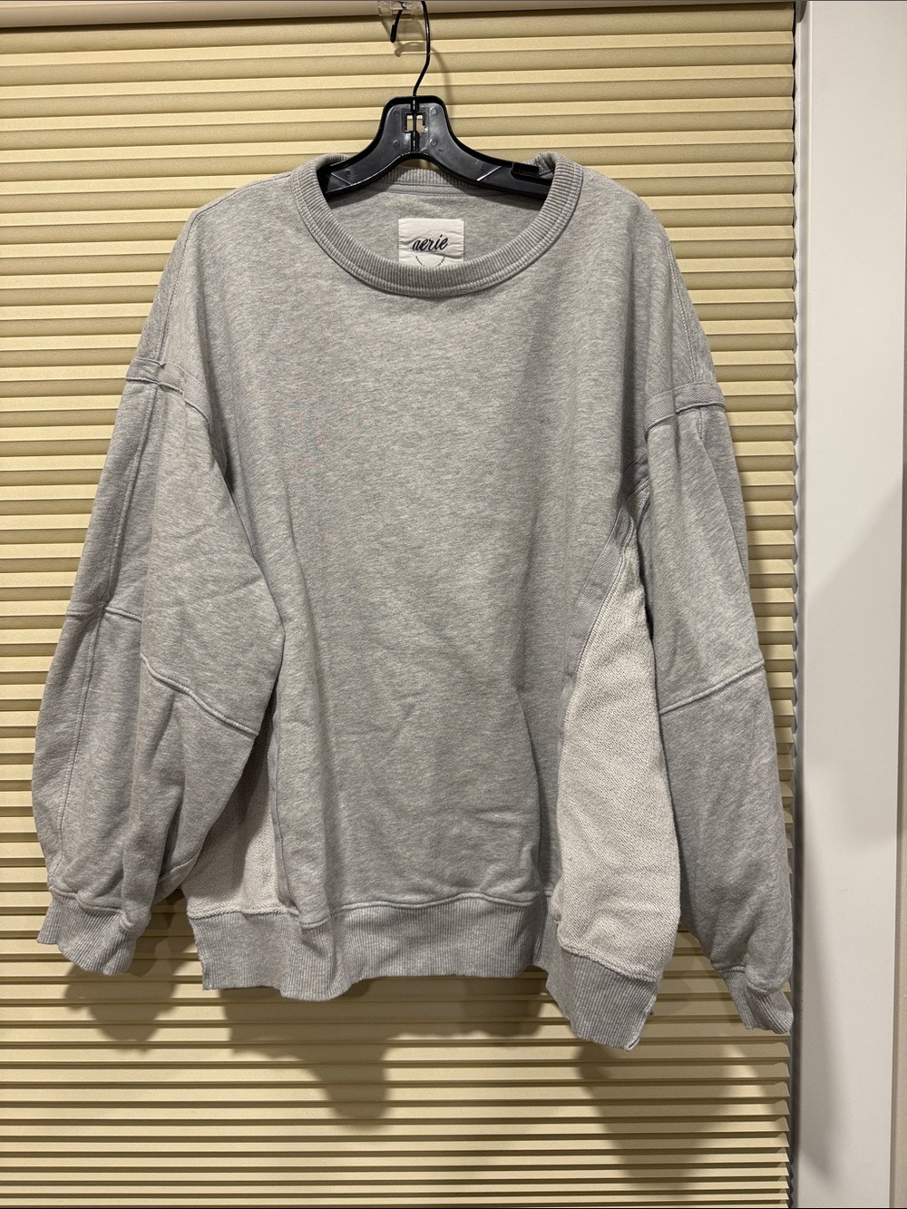 aerie Light Gray Women’s Crewneck Sweatshirt